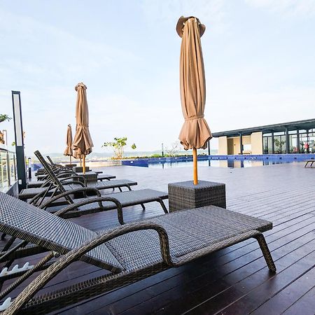 Lovina 1823 At Pollux Meisterstadt Batam ภายนอก รูปภาพ